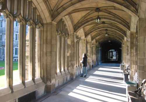 A Comprehensive Guide to UK University Admissions for International Students